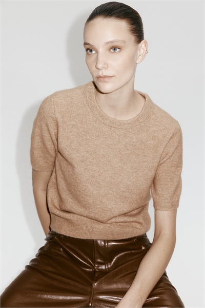 Футболка из тонкого трикотажа артикул 1323374005