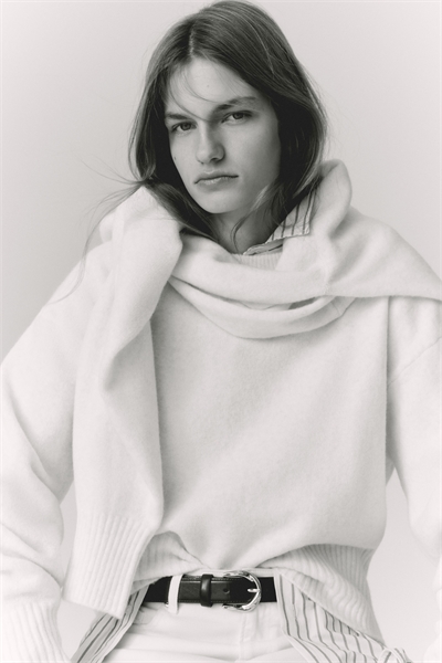 Джемпер в стиле оверсайз 1323566001