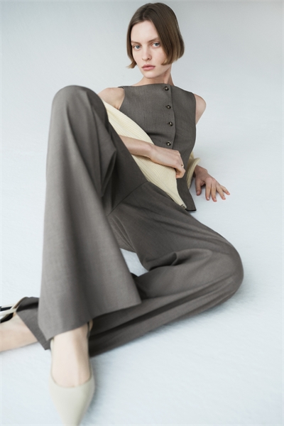 Приталенный жилет 1328942006