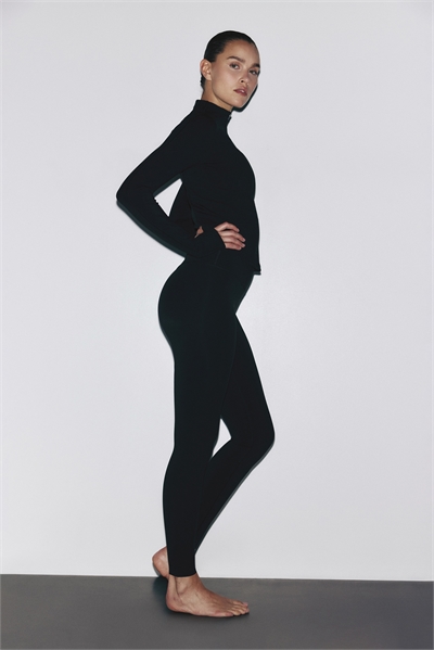 Спортивная куртка SculptMove™ артикул 1320699001