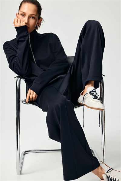 Брюки со складками спереди артикул 1322988001