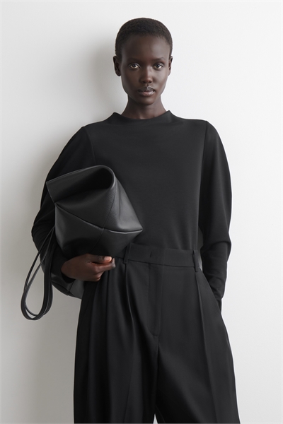 Топ с закругленными рукавами артикул 1326388001