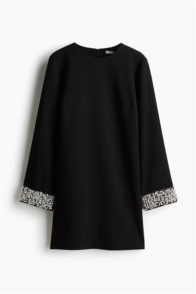 Платье А-силуэта украшенное бусинами артикул 1255619001