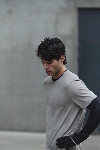 Спортивная футболка из сетки с DryMove™ артикул 1296401007