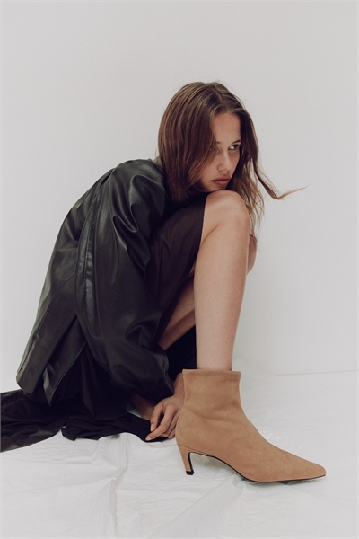 Сапоги-носки на каблуке артикул 1296617006