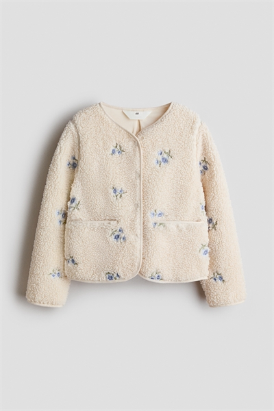 Жакет из тедди с вышитыми мотивами артикул 1311251001