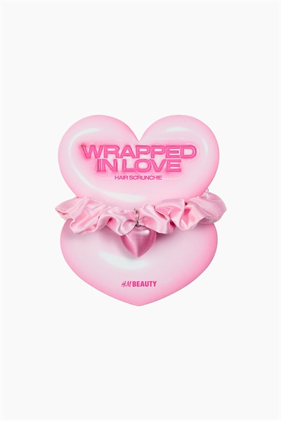 Атласный скручивающийся браслет с сердечками артикул 1318965001