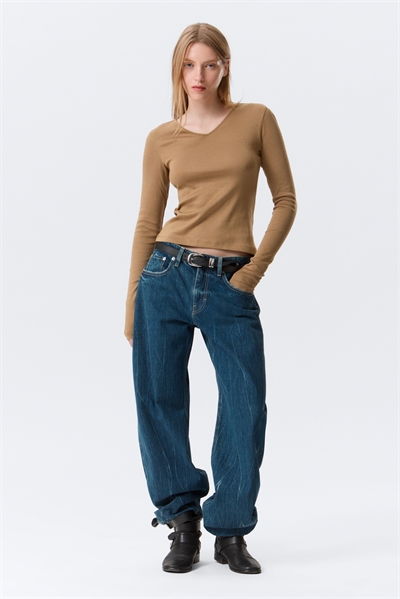 Тонкий топ с V-образным вырезом и длинными рукавами артикул 1336028002