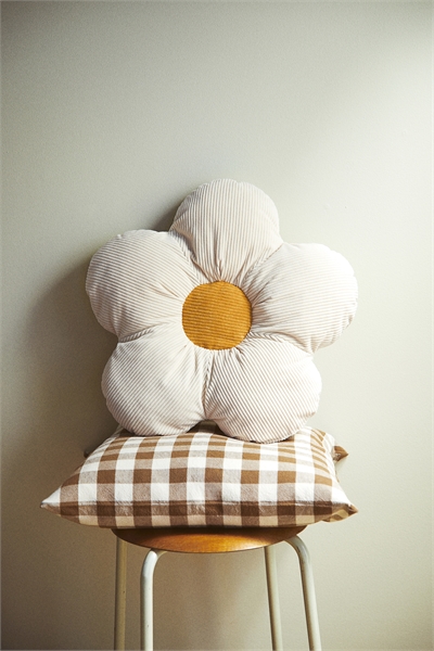 Подушка в форме цветка артикул 1256249001