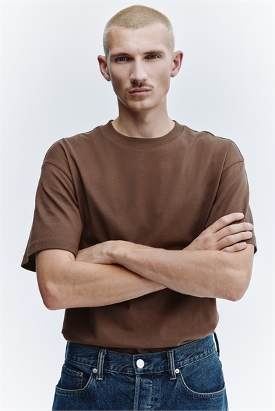 Футболка свободного кроя артикул 1309319017