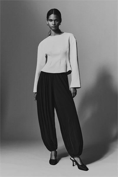 Топ из интерлока с талией артикул 1316951001