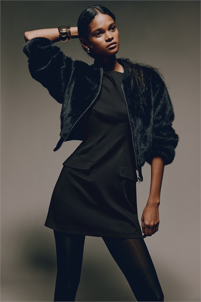 Платье с лодочным вырезом артикул 1321850001