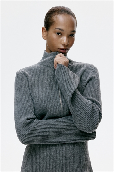 Свитер с застежкой-молнией и ребристым узором артикул 1323161002