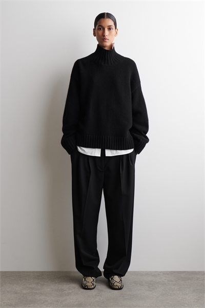 Кожаные лоферы на каблуке с квадратным носком артикул 1322582002