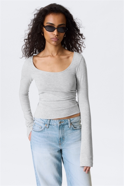 Футболка с длинными рукавами облегающего кроя с круглым вырезом артикул 1299061010