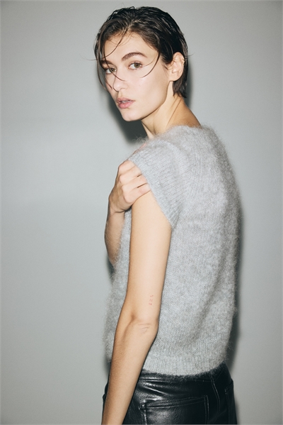 Топ из смеси мохера артикул 1324112003