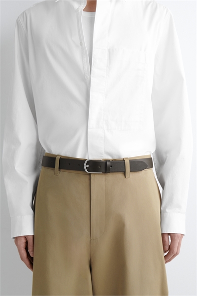 Кожаный ремень с закругленной пряжкой артикул 1312231002