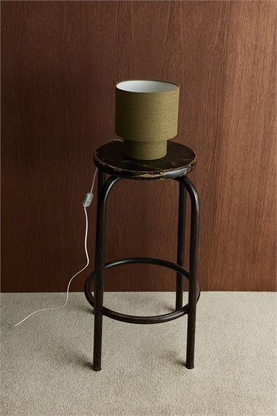 Маленькая настольная лампа артикул 1223812006