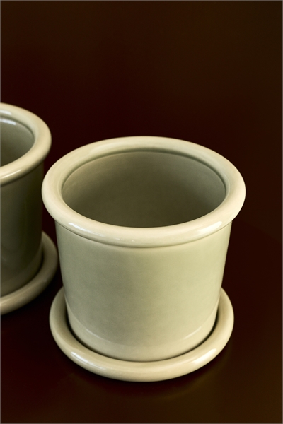 Большой каменный горшок для растений с поддоном артикул 1309000001