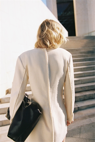 Платье из твила с бахромой по краям артикул 1320921001