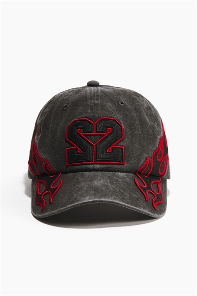 Кепка из хлопчатобумажной саржи с вышитым рисунком артикул 1332010001