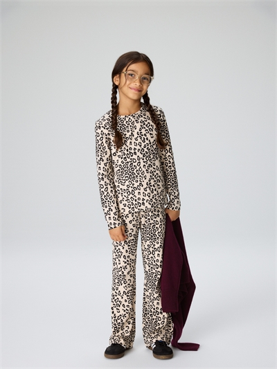 Расклешенные леггинсы артикул 1246916012