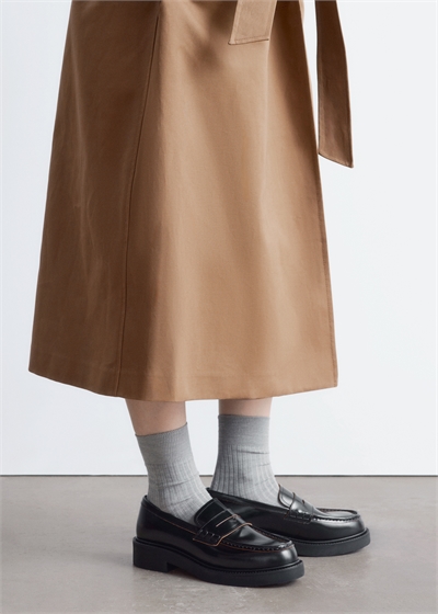 Лоферы из толстой кожи артикул 1322321003