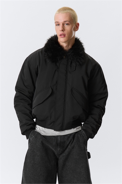 Свободная куртка-бомбер с воротником из искусственного меха артикул 1312519001