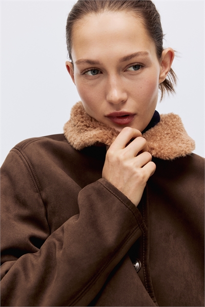 Жакет с плюшевым воротником артикул 1319844001