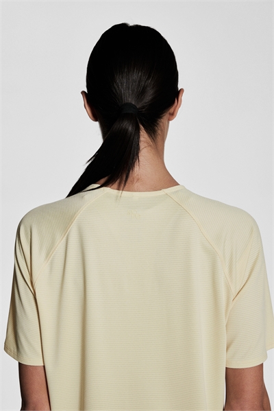 Спортивный топ с DryMove™ артикул 1223577010