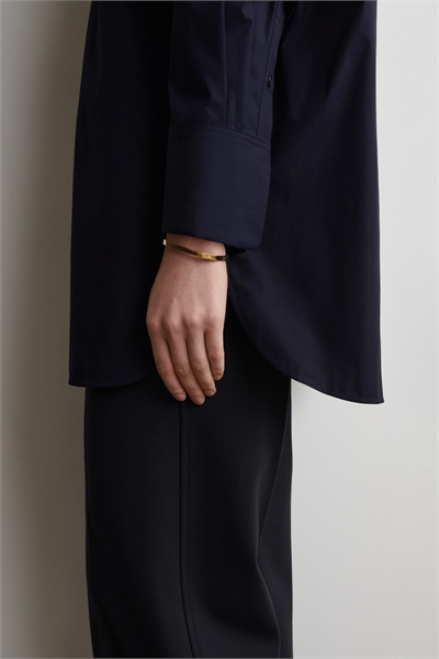 Изогнутый прямоугольный браслет артикул 1322389002