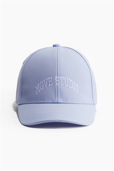 Спортивная шапка из водоотталкивающей ткани артикул 1200907010