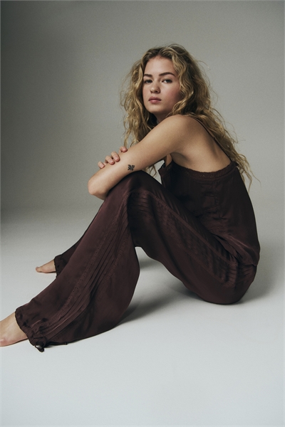 Брюки из вискозного сатина артикул 1329921002