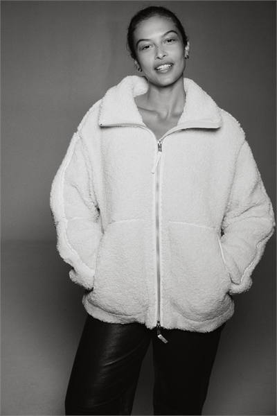 Свободный плюшевый жакет артикул 1226826007