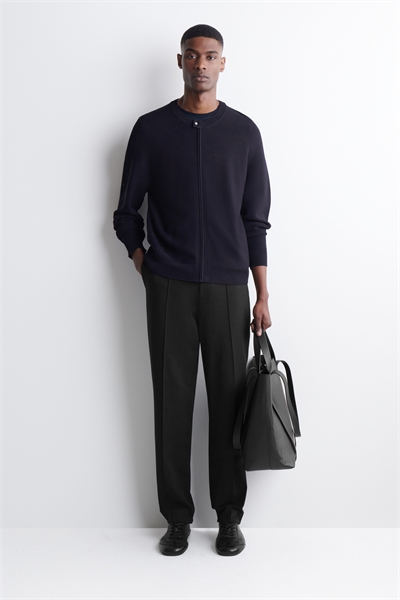 Брюки с прямыми брючинами и зауженным кроем из джерси артикул 1329425001