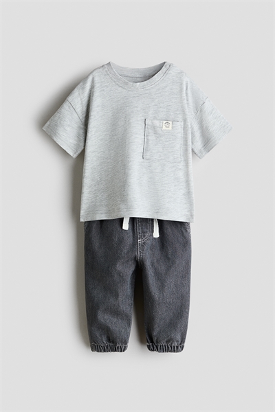 Комплект из футболки и джоггеров, 2 предмета артикул 1316669002