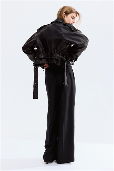 Широкие брюки с заутюженными стрелками артикул 1318831003