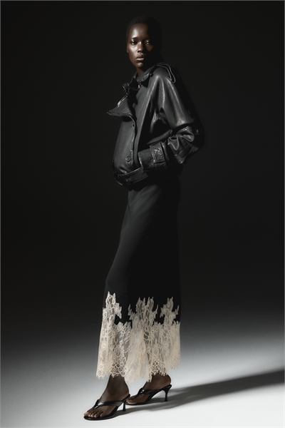 Юбка с кружевной отделкой артикул 1330502001