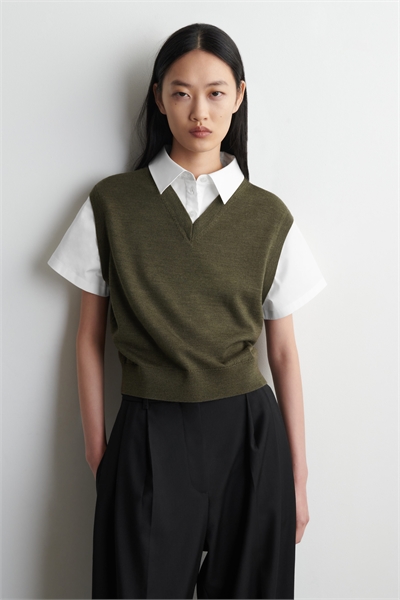 Многослойный жилет из мериносовой шерсти артикул 1327331001