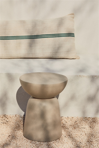 Металлический приставной столик артикул 1263392002