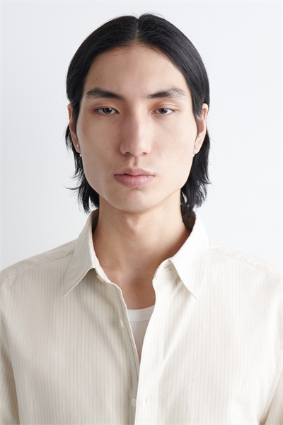 Серьги-гвоздики с камушками артикул 1322676001