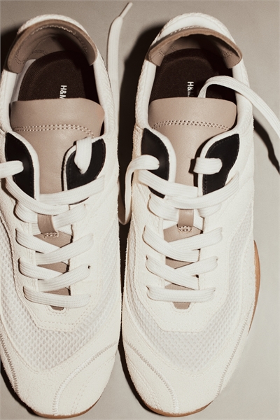 Кроссовки артикул 1324713001