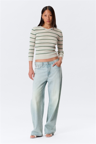 Тонкий вязаный свитер с V-образным вырезом артикул 1328296001