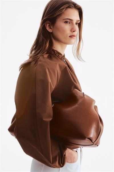 Бомбер с сборками артикул 1324691002