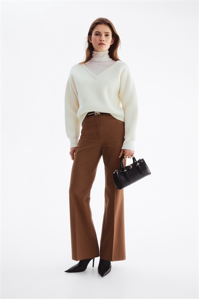 Брюки с поясом и расклешенными штанинами артикул 1331066001