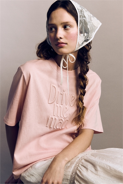 Футболка с вышивкой артикул 1335138001