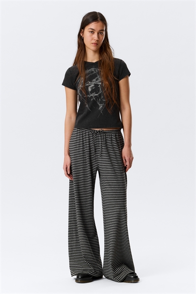 Брюки из лиоцелла средней посадки с широкими брючинами артикул 1347762001