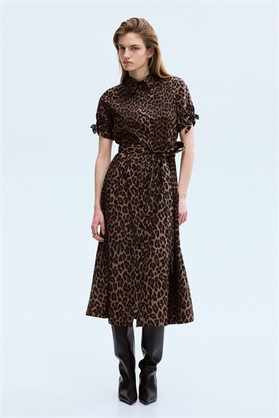 Платье-рубашка с короткими рукавами артикул 1329327003