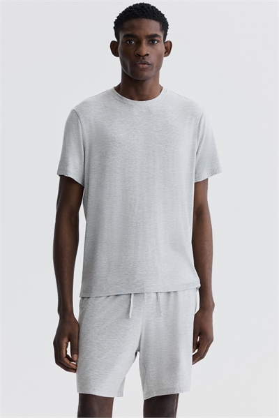 Пижама с футболкой и шортами из джерси артикул 1305075003