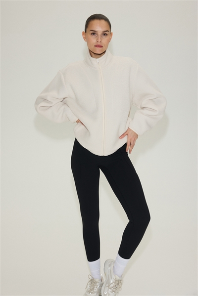 Плюшевая спортивная куртка артикул 1310499003